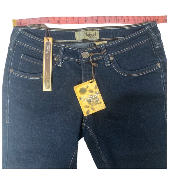 Hybrid & Company Stretchy Slim Fit Capri Jeans NWT - Size 7 - Picture 4 of 11